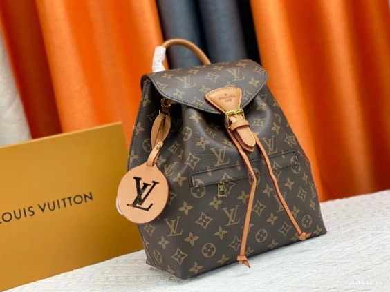 WIS LOUIS VUITTON MONTSOURIS PM 0112
